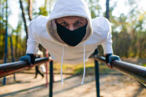 Pourquoi faut-il pratiquer régulièrement l’exercice physique pendant cette période de pandémie, d’isolement ou de confinement ? (Visuel Adobe Stock 335375838) Pourquoi faut-il pratiquer régulièrement l’exercice physique pendant cette période de pandémie, d’isolement ou de confinement ? (Visuel Adobe Stock 335375838)