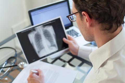 Chez certains patients, l'hypoxie n’entraîne aucun symptôme d'essoufflement, pourquoi ? (Visuel Adobe Stock 94616651) Chez certains patients, l'hypoxie n’entraîne aucun symptôme d'essoufflement, pourquoi ? (Visuel Adobe Stock 94616651)